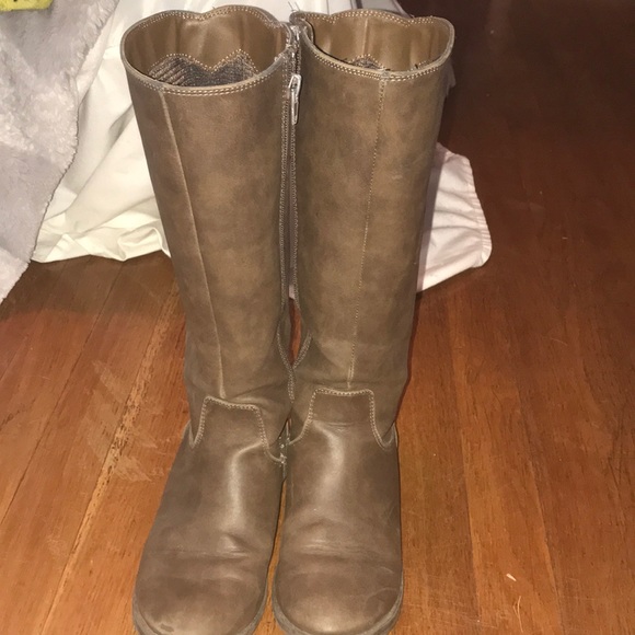 Brown tall Steve Madden boots - Picture 1 of 6